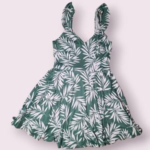 Elegant Green Leaf Print Midi Dress